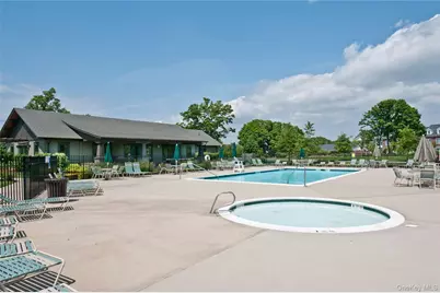 110 Brattle Circle, Melville, NY 11747 - Photo 31