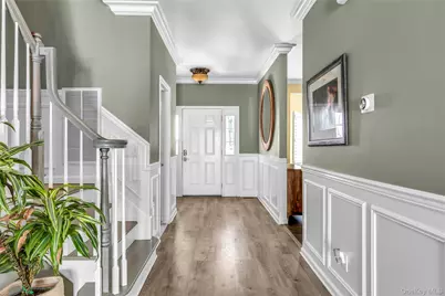 110 Brattle Circle, Melville, NY 11747 - Photo 3