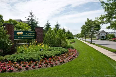 110 Brattle Circle, Melville, NY 11747 - Photo 39