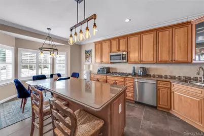 110 Brattle Circle, Melville, NY 11747 - Photo 7