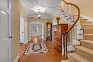 3 Barkers Point Rd, Port Washington, NY 11050 - Photo 3