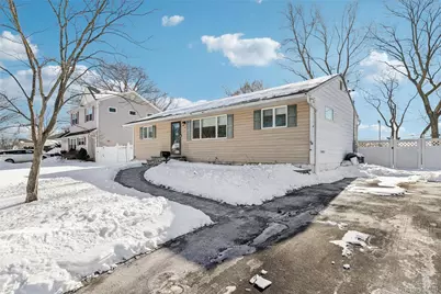 18 W Court Drive, Centereach, NY 11720 - Photo 31