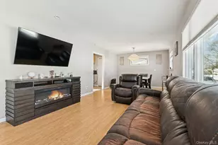 18 W Court Dr, Centereach, NY 11720 - Photo 3