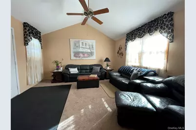 1286 America Avenue, West Babylon, NY 11704 - Photo 25