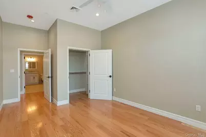 10 Wall Street #4, Huntington, NY 11743 - Photo 13