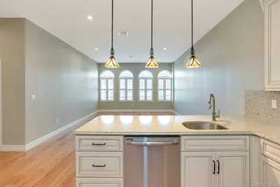 10 Wall Street #4, Huntington, NY 11743 - Photo 7