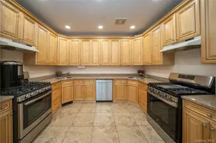 4 Rose Garden Way, Monsey, NY 10952 - Photo 17