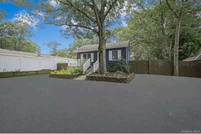 222 Blue Point Road, Farmingville, NY 11738 - Photo 3