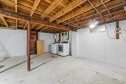 222 Blue Point Road, Farmingville, NY 11738 - Photo 29