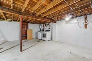 222 Blue Point Rd, Farmingville, NY 11738 - Photo 29