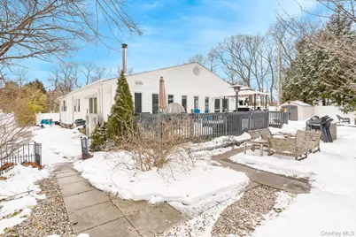 3 Aron Street, Smithtown, NY 11787 - Photo 11