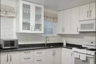 218-09 73 Ave, Bayside, NY 11364 - Photo 15