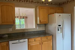 908 Scenic Ln, Poughkeepsie, NY 12603 - Photo 5