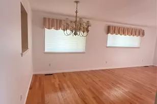 908 Scenic Ln, Poughkeepsie, NY 12603 - Photo 9