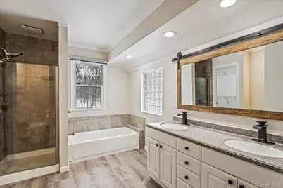 169 Hickory Street, Port Jefferson, NY 11776 - Photo 27