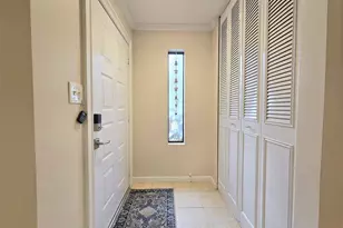 392 Clubhouse Ct, Coram, NY 11727 - Photo 7