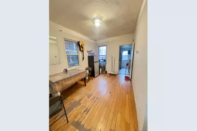 10460 Roosevelt Avenue, Corona, NY 11368 - Photo 5