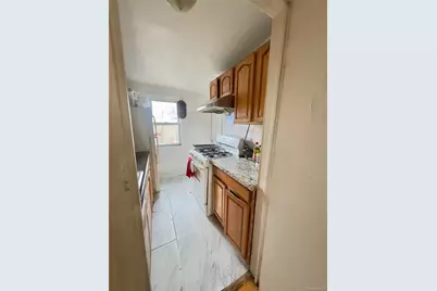 10460 Roosevelt Avenue, Corona, NY 11368 - Photo 7