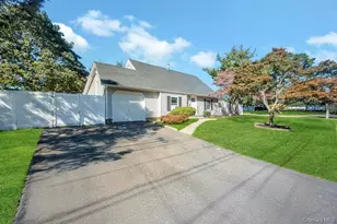 382 Boyle Rd, Selden, NY 11784 - Photo 3