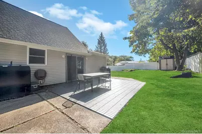 382 Boyle Road, Selden, NY 11784 - Photo 7