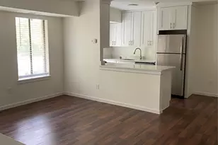 1 Pueblo Ct, Coram, NY 11727 - Photo 5