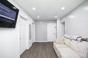 65-11 Perry Ave, Maspeth, NY 11378 - Photo 11