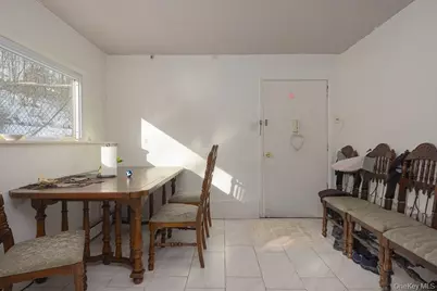 75 Tennyson Drive, Nanuet, NY 10954 - Photo 19