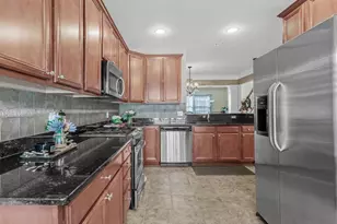 170 Southampton Dr, Massapequa, NY 11758 - Photo 5