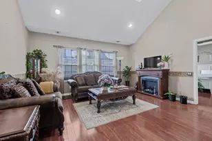 170 Southampton Dr, Massapequa, NY 11758 - Photo 9