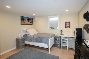 58 Elm Ct, New Hyde Park, NY 11040 - Photo 25