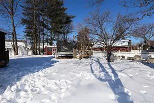 58 Elm Ct, New Hyde Park, NY 11040 - Photo 35