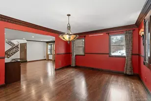 43 Hunt Dr, Jericho, NY 11753 - Photo 17