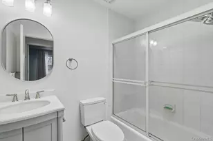 43 Hunt Dr, Jericho, NY 11753 - Photo 13