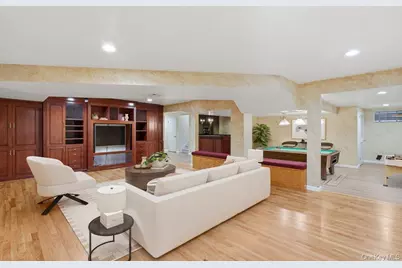 43 Hunt Drive, Jericho, NY 11753 - Photo 15