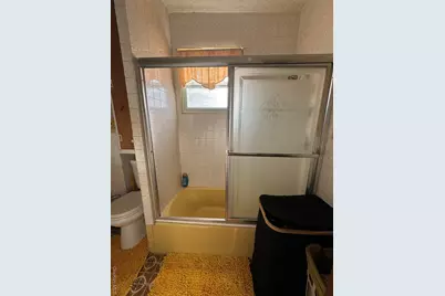 690 E 240th Street, Bronx, NY 10470 - Photo 23