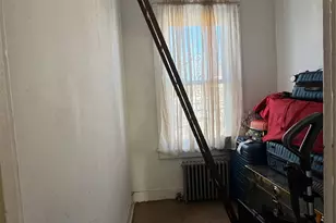 690 E 240th St, Bronx, NY 10470 - Photo 31