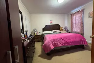 690 E 240th St, Bronx, NY 10470 - Photo 27