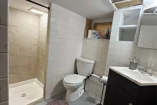 690 E 240th St, Bronx, NY 10470 - Photo 39