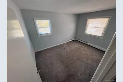 16 Linden Street, Coram, NY 11727 - Photo 5