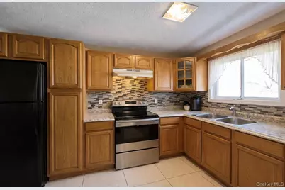 98 N 22nd Street, Wyandanch, NY 11798 - Photo 3