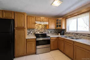 98 N 22nd St, Wyandanch, NY 11798 - Photo 3