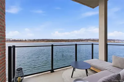 10 Shore Road #300, Glenwood Landing, NY 11547 - Photo 15