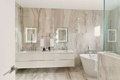 10 Shore Road #300, Glenwood Landing, NY 11547 - Photo 23