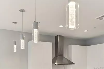 10 Shore Road #300, Glenwood Landing, NY 11547 - Photo 7