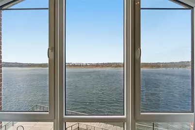 10 Shore Road #300, Glenwood Landing, NY 11547 - Photo 21