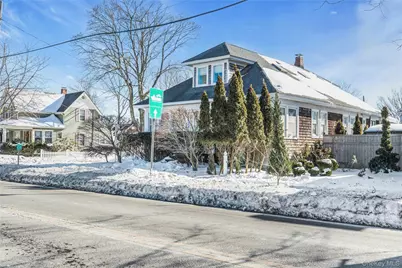 803 Front Street, Greenport, NY 11944 - Photo 23