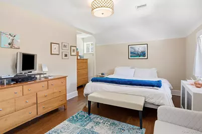 4 Dupont Avenue, White Plains, NY 10605 - Photo 9