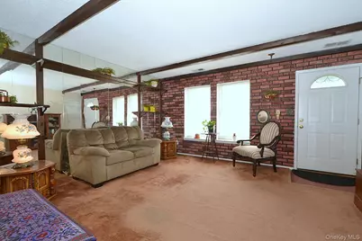 133 Inverness Road, Holbrook, NY 11741 - Photo 5