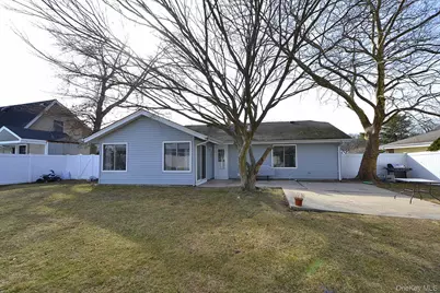 133 Inverness Road, Holbrook, NY 11741 - Photo 13