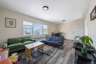 2752 Curtis St, East Elmhurst, NY 11369 - Photo 11